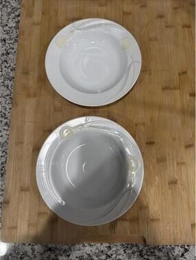 VTG 2 Mikasa SERENADE YELLOW LDB12 Rimmed Soup Bowls *